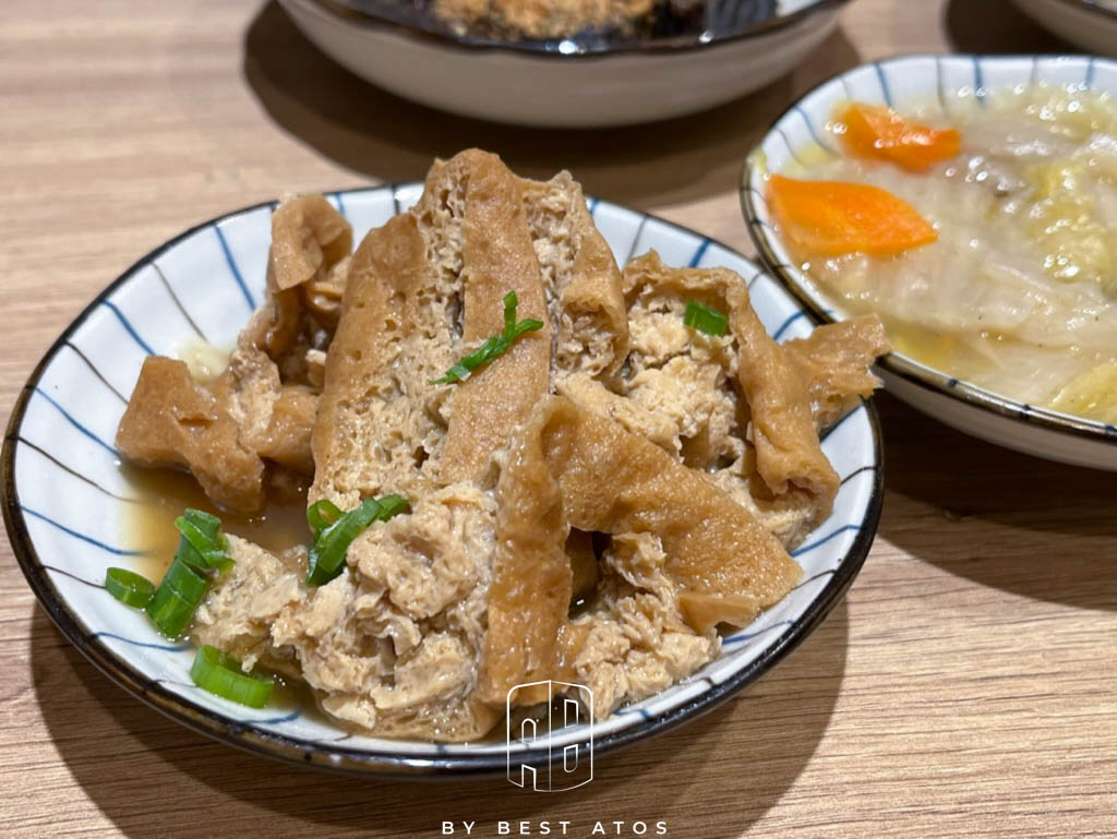 忠青商行宏匯廣場—在文青風餐廳吃台北第一名蝦仁飯聽周杰倫名曲 忠青商行宏匯廣場-免加價小菜:招牌花乾