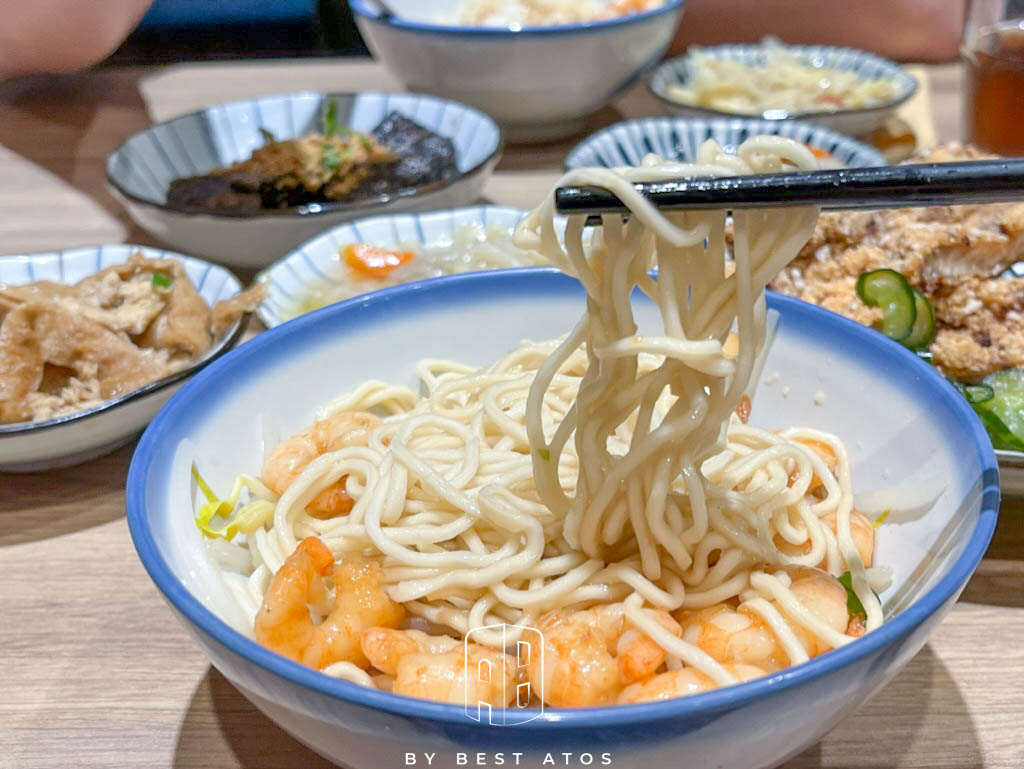 忠青商行宏匯廣場—在文青風餐廳吃台北第一名蝦仁飯聽周杰倫名曲 忠青商行宏匯廣場-極品好蝦拌麵套餐