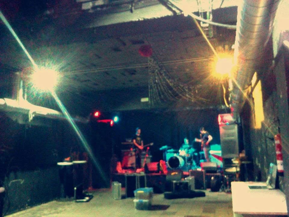 Astralia en Lata de Zinc