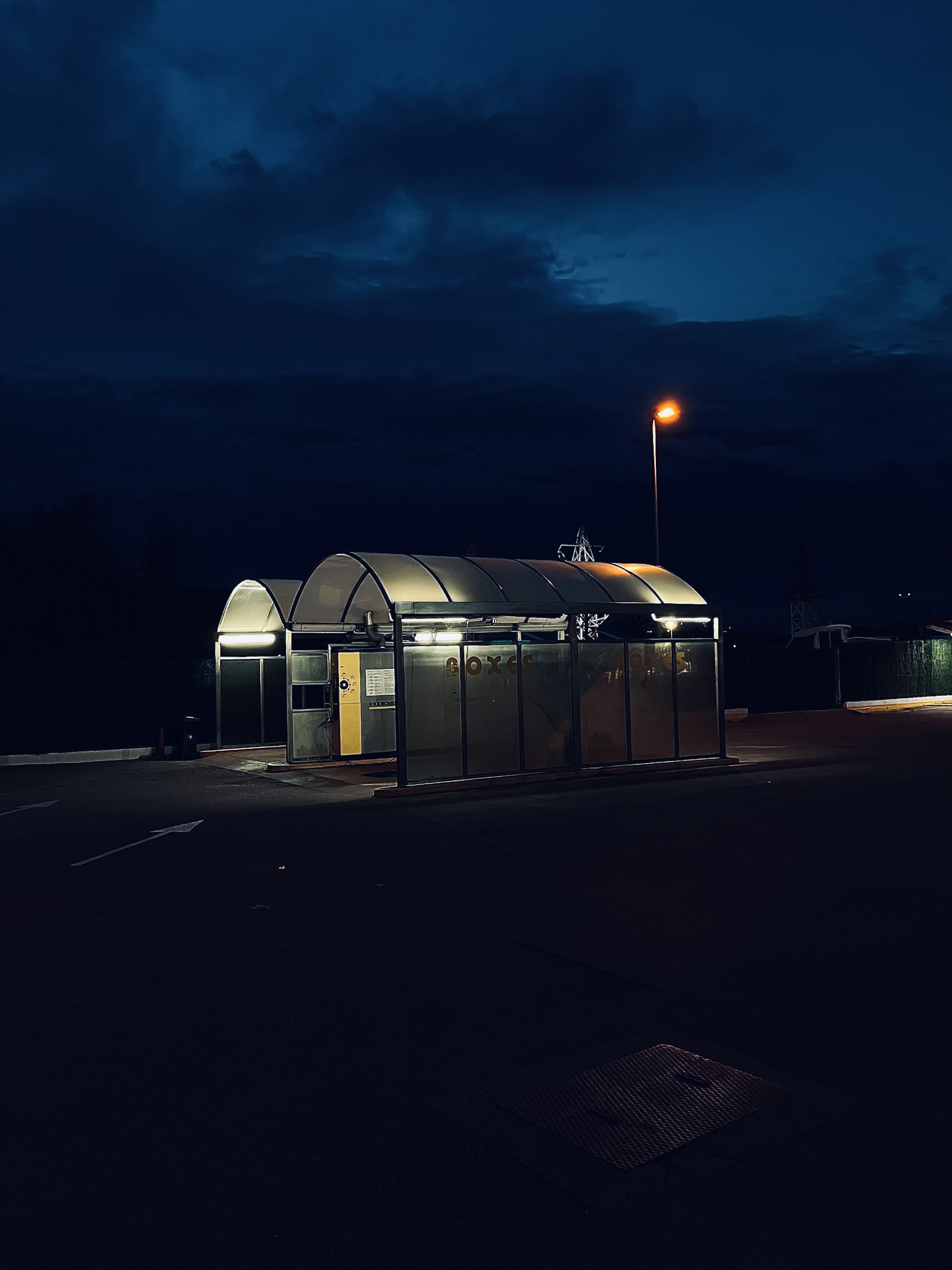 Un autolavado de coches Un autolavado de coches