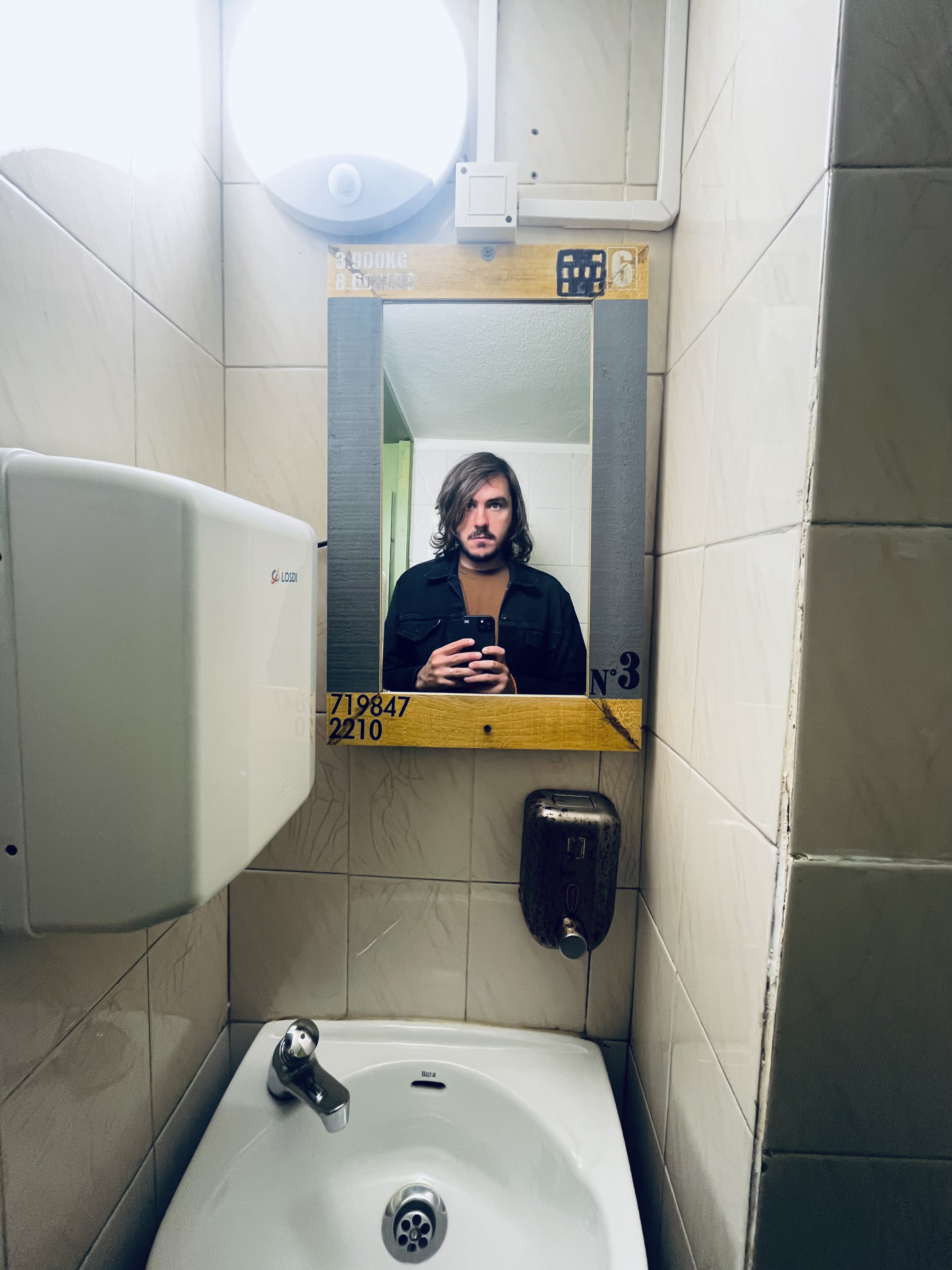 Autorretrato en el Bar "Las Picas" Autorretrato en el Bar "Las Picas"