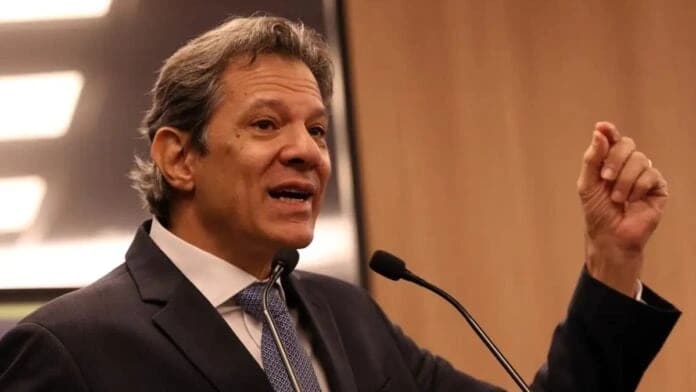 Haddad anuncia taxa retroativa de 30% para casas de apostas Haddad anuncia taxa retroativa de 30% para casas de apostas