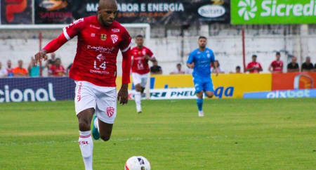 Escândalo de Manipulação de Resultados no Futebol: Atacante Recebe Suspensão de 2 Anos