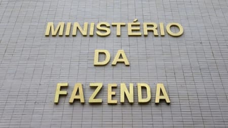 Ministério da Fazenda prioriza fiscalização da publicidade de bets e mira influenciadores em 2026