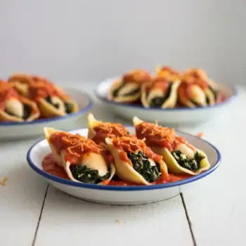 Stuffed Shells with Spinach and Ricotta