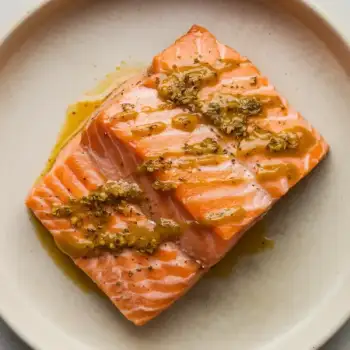 Spicy Lime-Infused Broiled Salmon