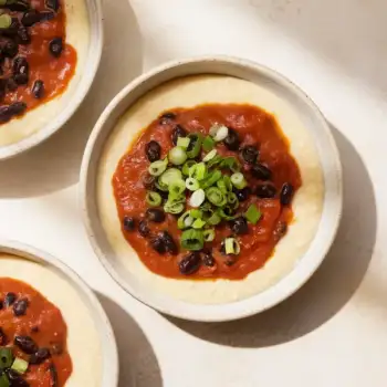 Grits with Tomato Gravy