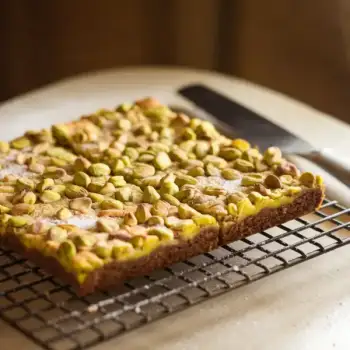 Pistachio-Lemon Bars