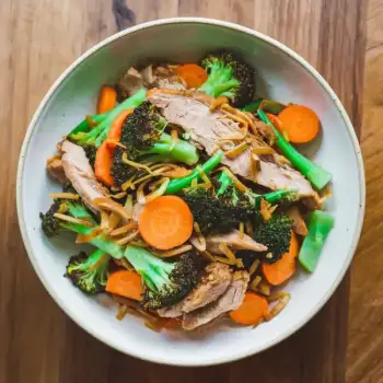 Crispy Garlic-Ginger Turkey Stir-Fry