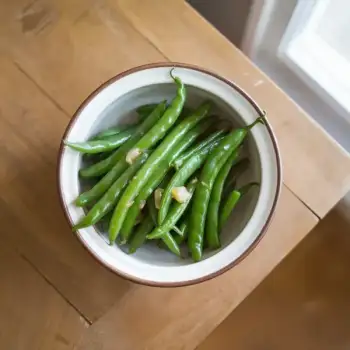 Crisp Ginger-Garlic Green Beans