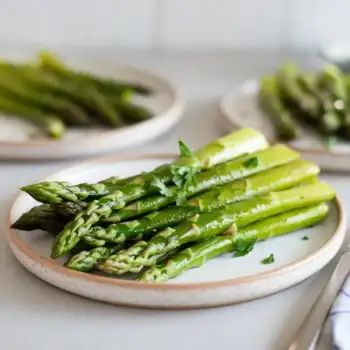 Sauteed Asparagus with Butter and Parsley