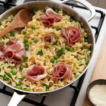 Pasta with Prosciutto, Peas, and Cream