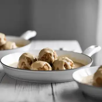 Classic Swedish Meatballs with Creamy Gravy