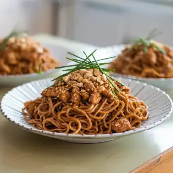 Spicy Sesame Noodles With Chicken and Peanuts