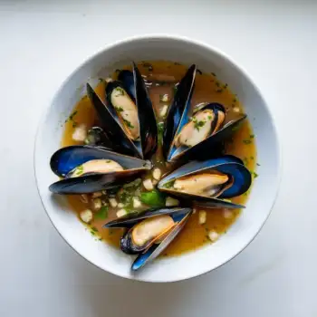 Mussels Steamed in White Wine