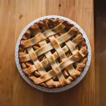 Rustic Cinnamon-Spiced Apple Pie