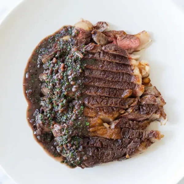 Pan-Seared Steak with Red Wine Sauce