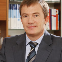 Dr. med. Christian Merettig Dr. med. Christian Merettig
