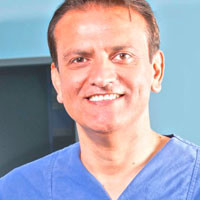 Dr. med. Karim Soulatian