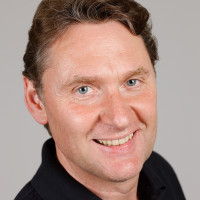 Dr. med. Dr. med. dent. Martin Bonsmann Dr. med. Dr. med. dent. Martin Bonsmann