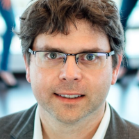 Priv.-Doz. Dr. Dr. Philipp Streckbein Priv.-Doz. Dr. Dr. Philipp Streckbein