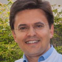 Prof. Dr. med. Tsvetomir Loukanov Prof. Dr. med. Tsvetomir Loukanov