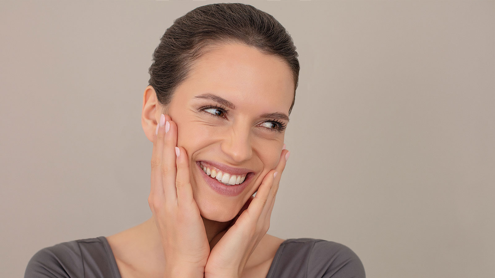 Falten bekämpfen: Anti-Aging Tipps und Tricks für eine strahlende Haut