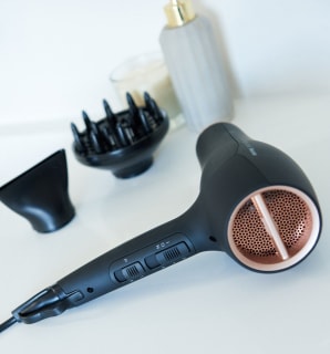 Beurer HC 50 hair dryer Use picture Beurer HC 50 hair dryer Use picture