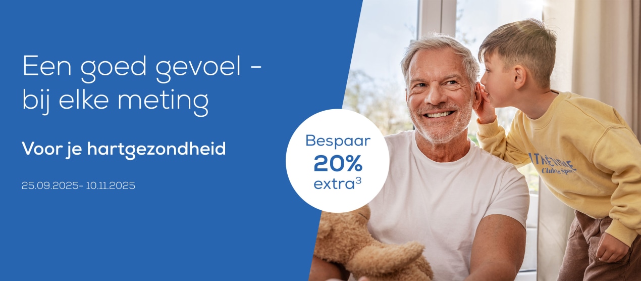 "Een goed gevoel - bij elke meting. Voor de gezondheid van je hart". Kind rechts omhelst oudere man, lacht, bedekt zijn ogen.