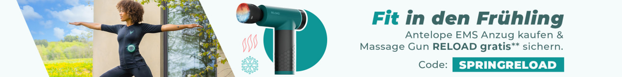 Ein sportlicher Mann und eine Frau machen Outdoor Sport draußen im Grünen. Sie tragen den EMS Anzug von Antelope. Im Bild steht „Erhalte die Antelope RELOAD Massage Gun gratis beim Kauf eines EMS Anzuges mit dem Code SPRINGRELOAD.