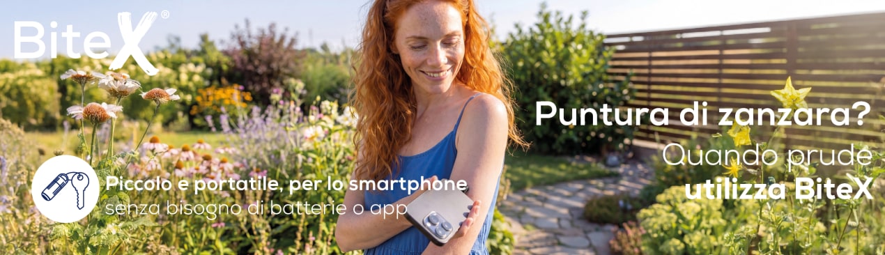 «BiteX»: una donna in un giardino tiene in mano uno smartphone con un piccolo Dopopuntura; a sinistra il logo e l’icona, accanto il testo «Piccolo e compatto per il cellulare – senza batterie, senza app», a destra a caratteri grandi «Puntura d’insetto? Se prude, usa BiteX!»