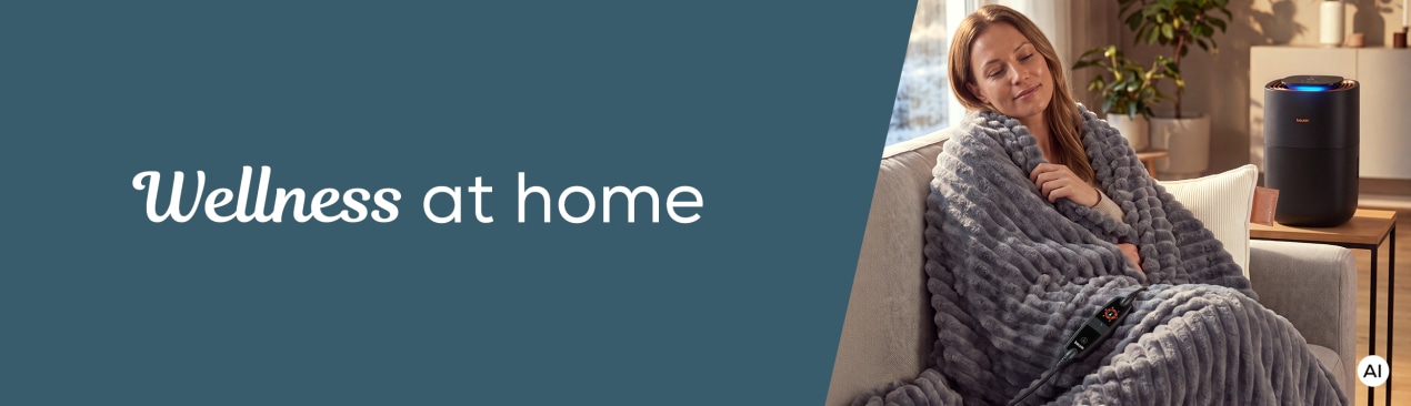 Wellness at home banner zeigt ein gemütliches Wohnzimmer