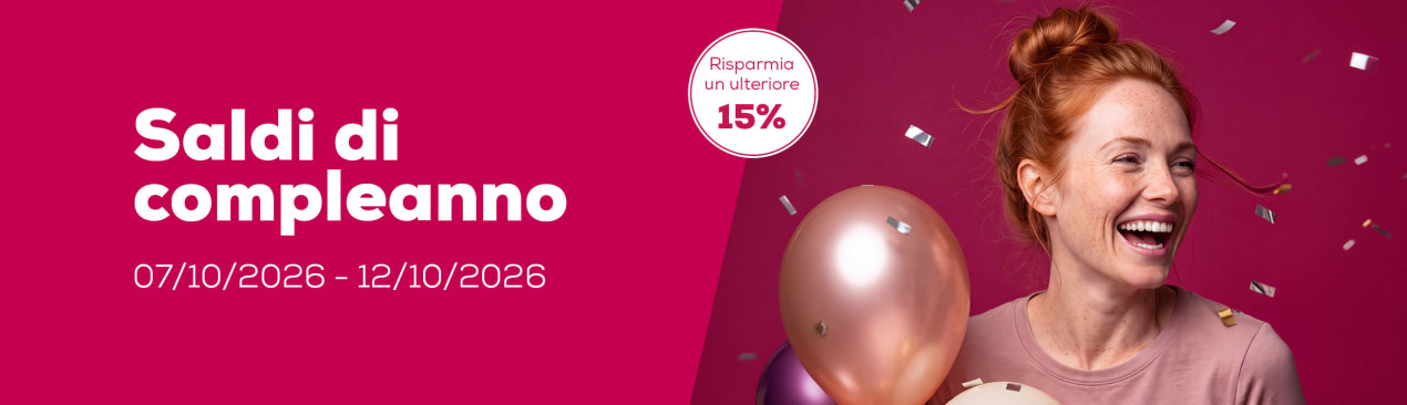 Una donna festeggia i nostri saldi di compleanno dal 7 al 12 ottobre