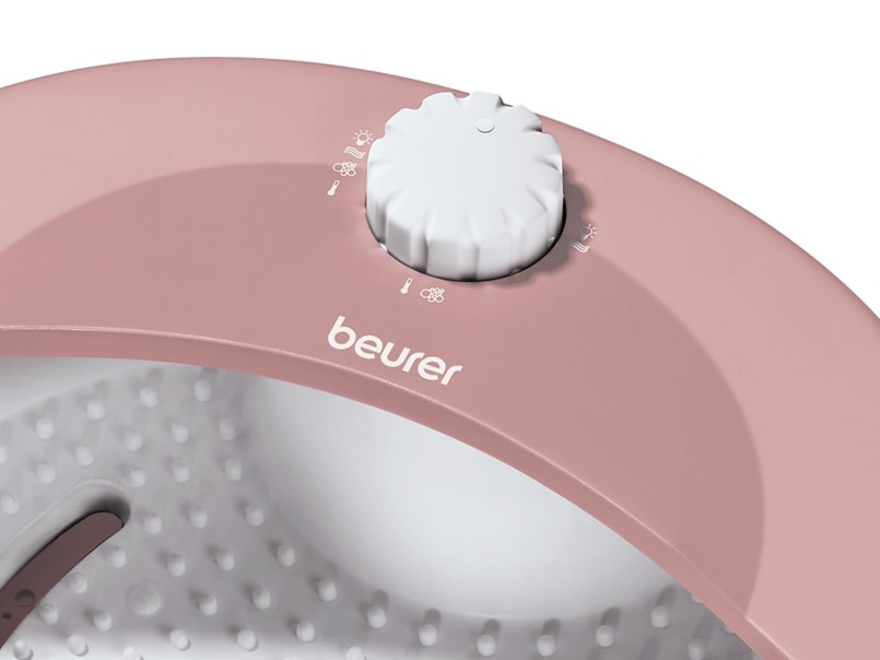 Zintegrowana regulacja temperatury wody w wannie Beurer FB 20