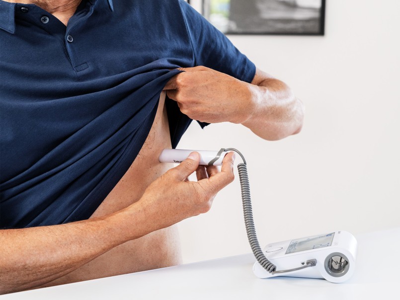 Pomiar za pomocą elektrody EKG na klatce piersiowej