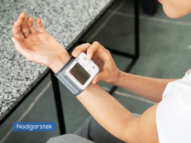 Pomiar ciśnienia krwi na nadgarstku