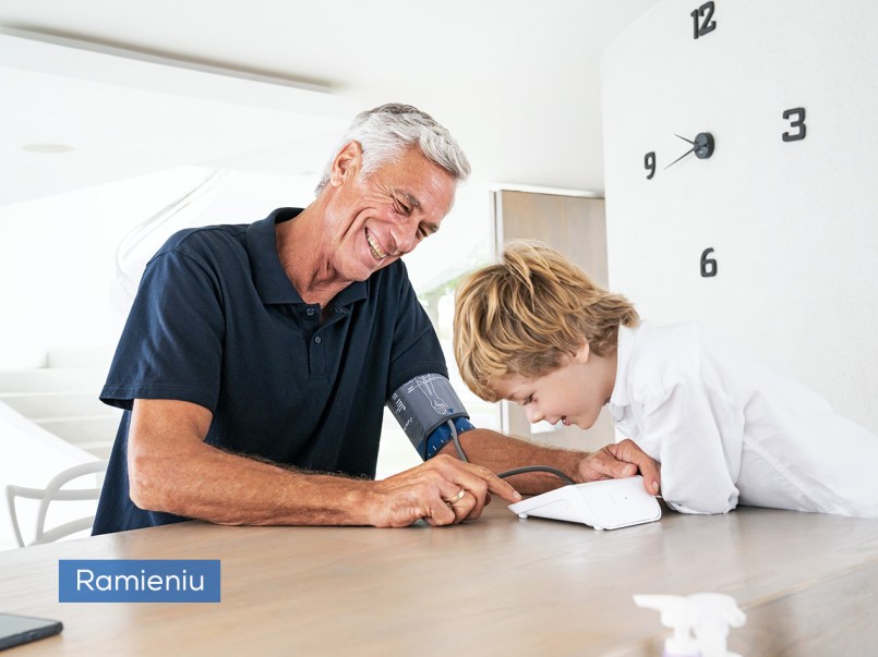 Pomiar ciśnienia krwi na ramieniu