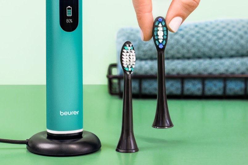 Beurer SC 50 electric sonic toothbrushes with two brush heads: Classic Clean and Premium White.