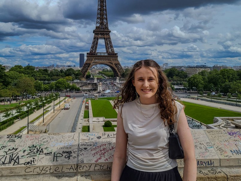 Beurer Auszubildende Dinah Beurer Auszubildende Dinah in Paris