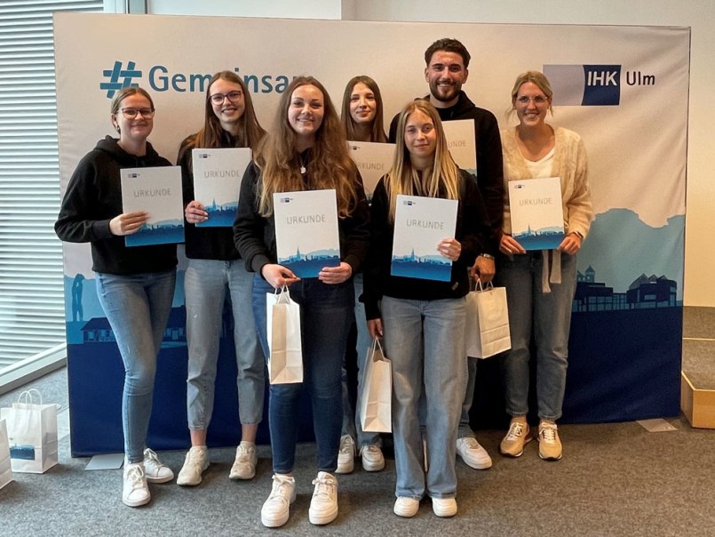 Beurer Auszubildende Dinah Beurer Auszubildende Dinah in Paris