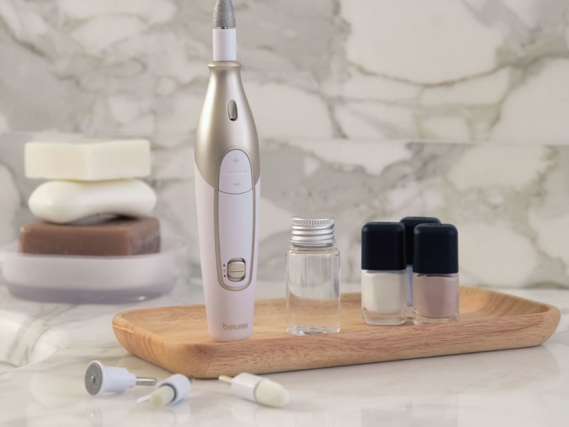 Maniküregerät im Bad abgebildet, ohne Kabel