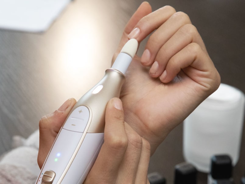 Maniküregerät liegt gut in der Hand