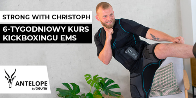 Trener personalny Christoph prezentuje swój plan treningowy EMS dla kickboxingu w formacie YouTube.