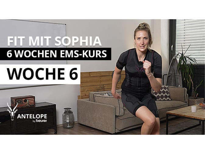 Sophia Bergner does a fitness exercise in the mobile EMS suit from Antelope.