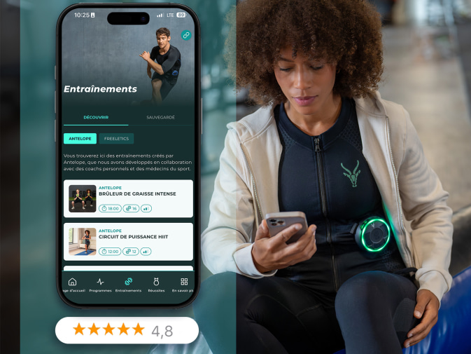 Une femme sélectionne un entraînement EMS depuis l'application Antelope Training.