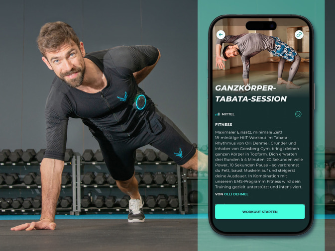 Olli macht einen Push-up mit einem Arm. Er trägt den EMS-Anzug von Antelope. Neben ihm wird sein Training auf einem App Screen gezeigt.