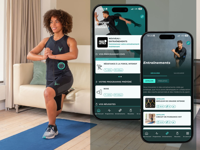 Une jeune femme s'entraîne chez elle avec la combinaison EMS d'Antelope. A côté d'elle, on voit deux écrans de l'application Antelope.