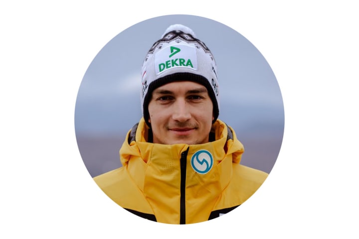 Ein Porträt von Timo Schall. Er trägt dicke Winterkleidung.