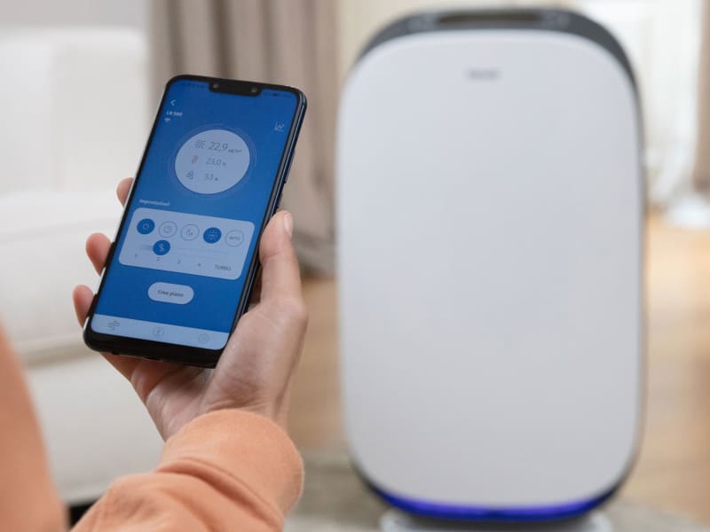 Air purifier with App control