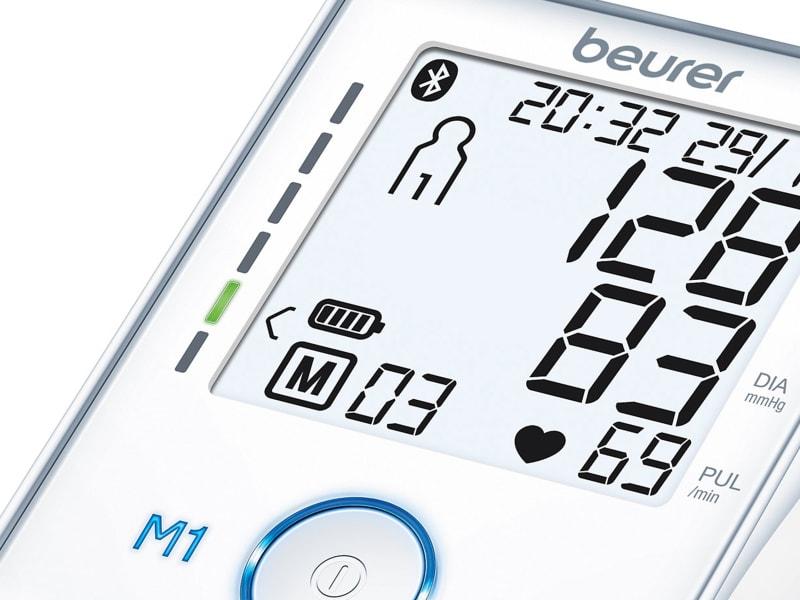 Manipulation aisée du tensiomètre à bras BM 85 de Beurer